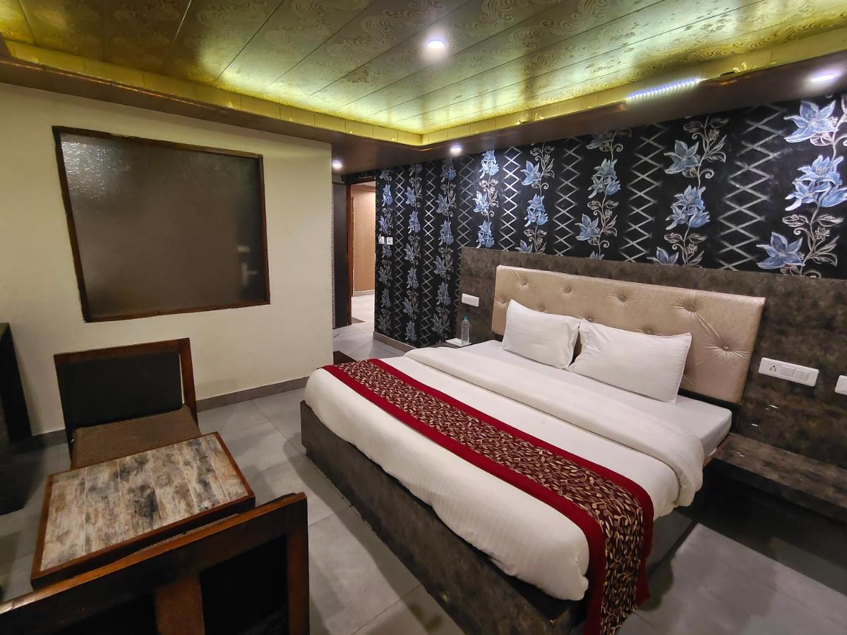 Mountain Zest-Simla Royale Near Mall Road-Free Pickup From Railway Station Simla Bagian luar foto