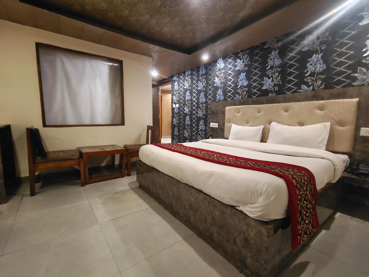 Mountain Zest-Simla Royale Near Mall Road-Free Pickup From Railway Station Simla Bagian luar foto